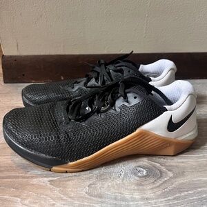 Nike Metcon 5 Black Gum Women’s Size 7.5